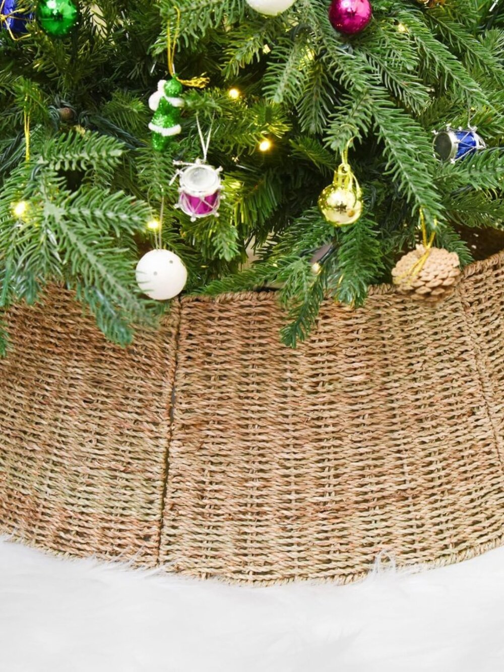 Rattan Christmas Tree Collar Basket - Rustic Handcrafted Tree Ring